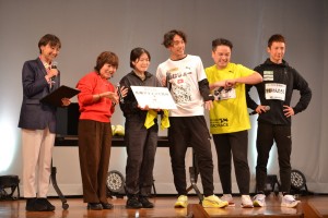 当選者記念撮影